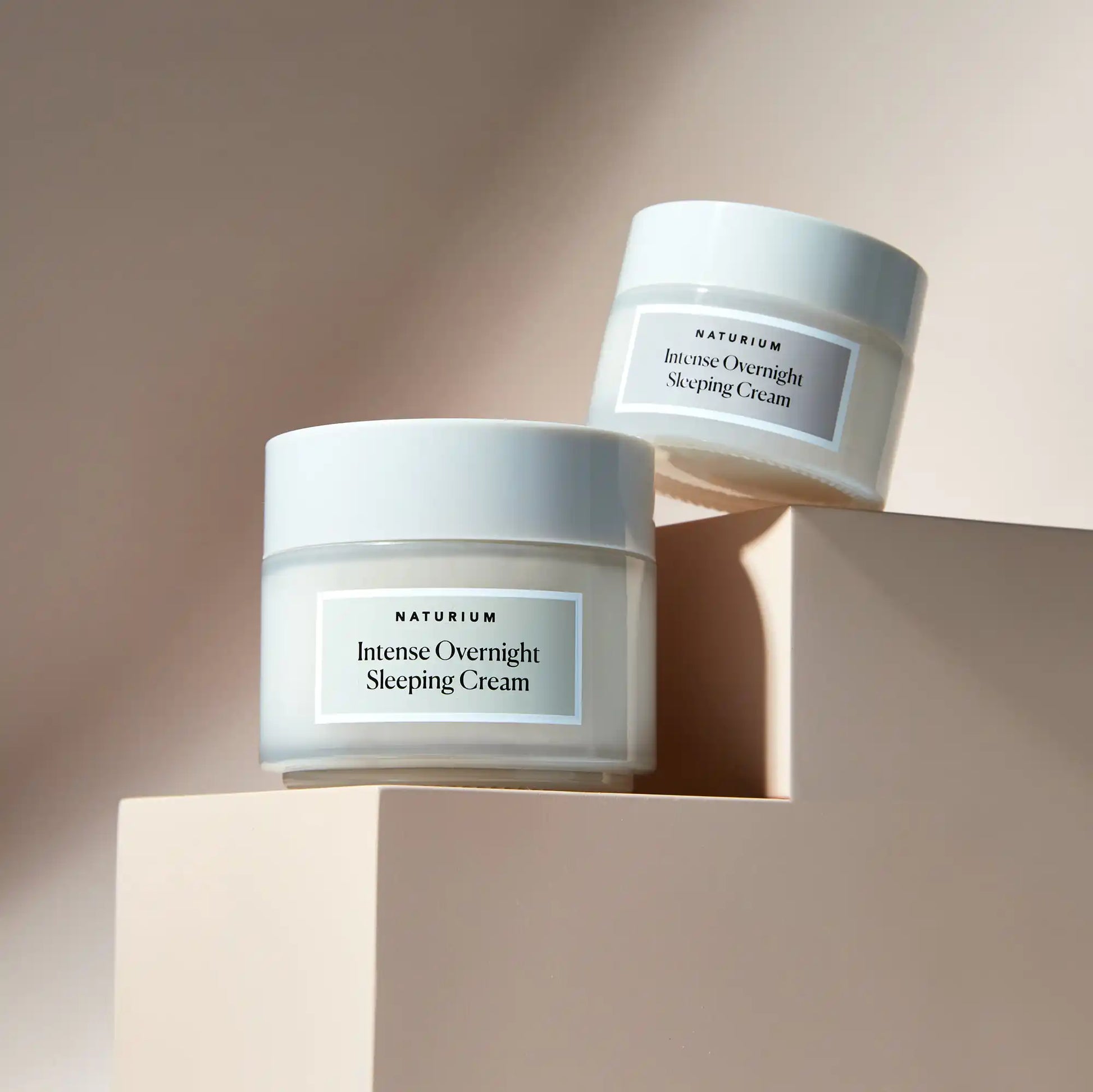 intense-overnight-sleeping-cream-jumbo-h9 11_18_2021_Naturium0552-crop.webp
