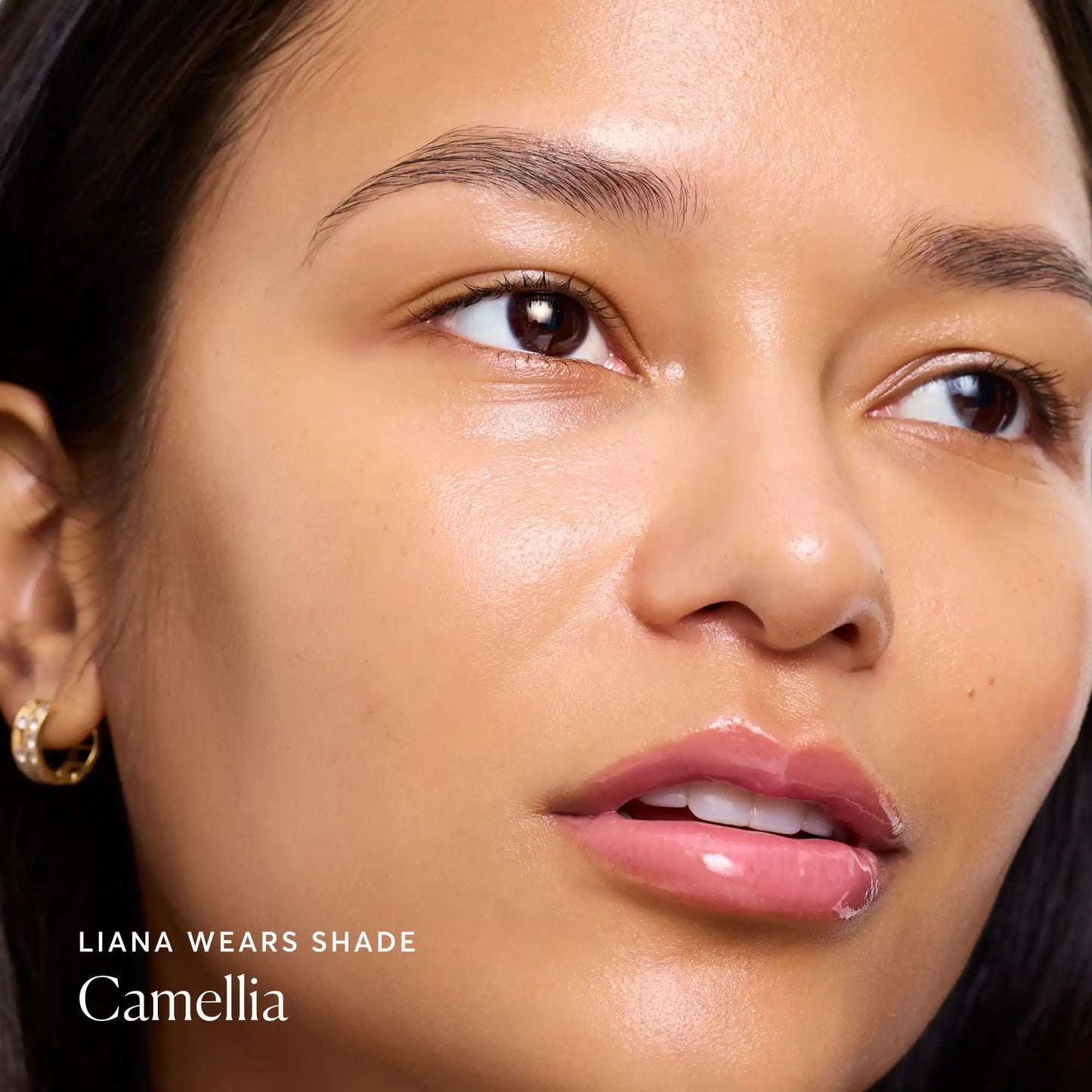 phyto-glow-lip-balm-camellia-h9 NATR-60075-Alt-Images-Phyto-Glow-Lip-Balm-Camellia-04.webp